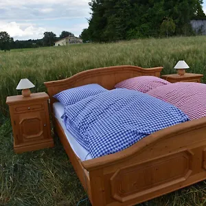  Luxuszelt Open Air, Bett Im Kornfeld Deutschland